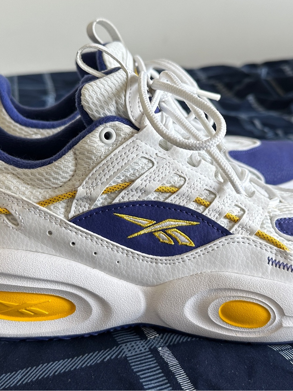 Reebok White Navy and Yellow Retro Running Shoes Size 9 (men’s)